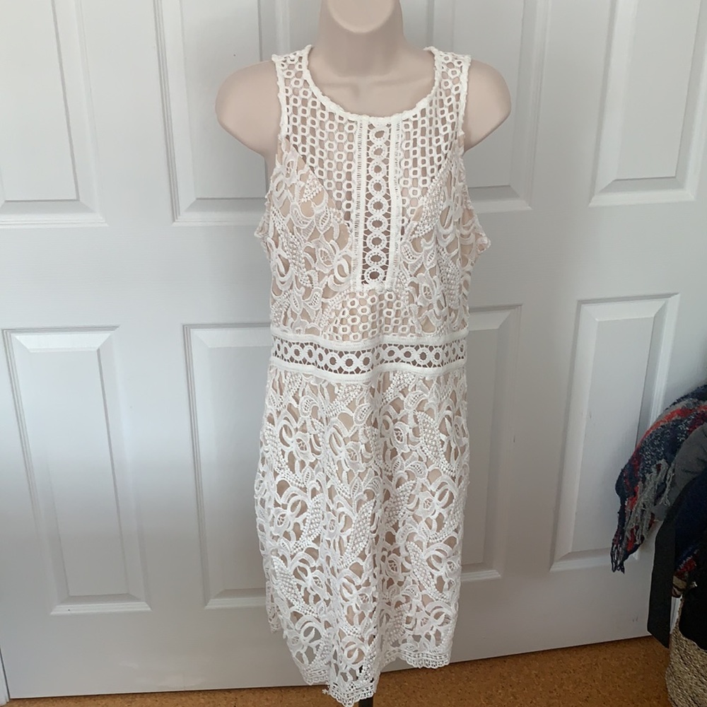 White Lace Mini